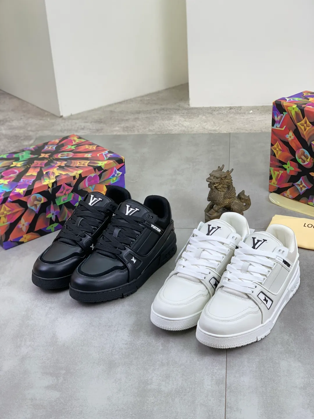 Men's men's shoes 💰P560 new style 💶【LOUIS VUITTON) (original order) new style 🍀LV Louis Vuitton *——LV classic trendy shoes! Made of imported original cowhide and water-dyed cowhide lining. The latest original wear-resistant rubber combination outsole! High quality products! Multiple colors available, code number: 38-46